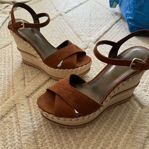Brand new never worn Stuart Weitzman wedges